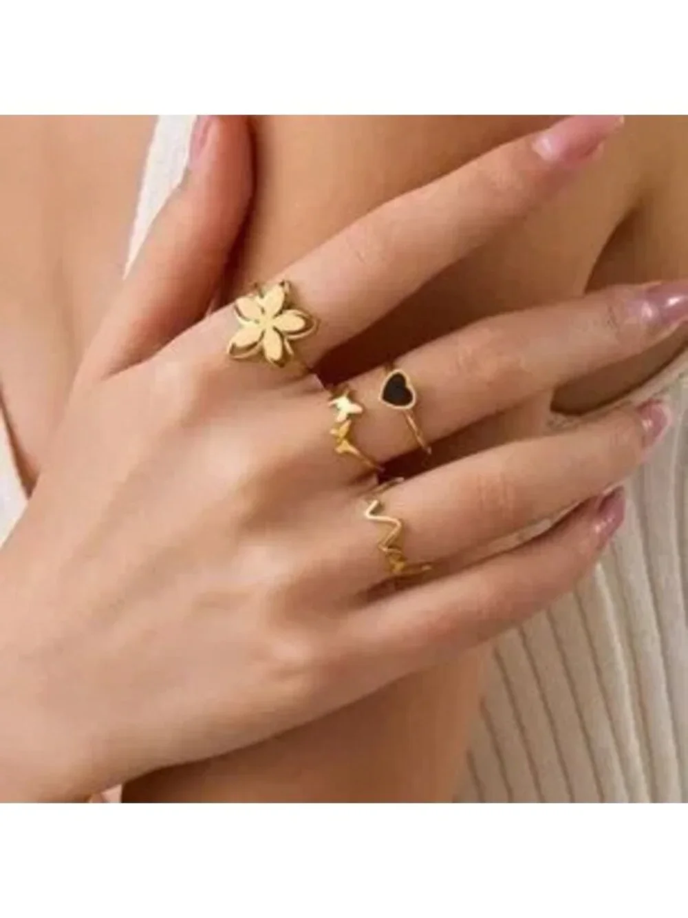Gold Stainless Steel 4pc Flower Heart Ring Set